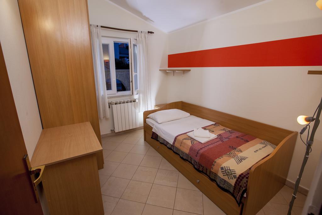 Apartments Villa Ban Rovinj Quarto foto