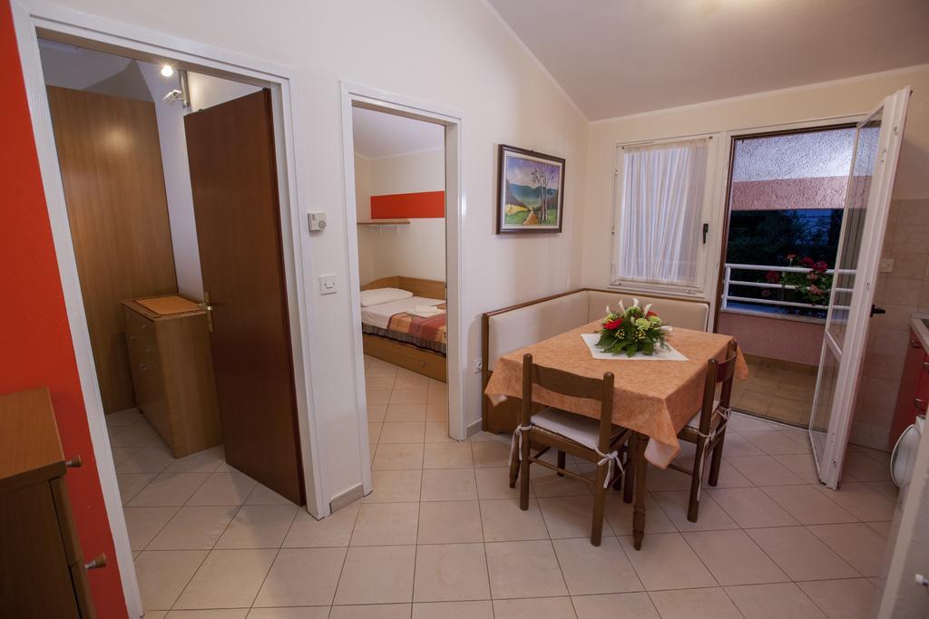 Apartments Villa Ban Rovinj Quarto foto