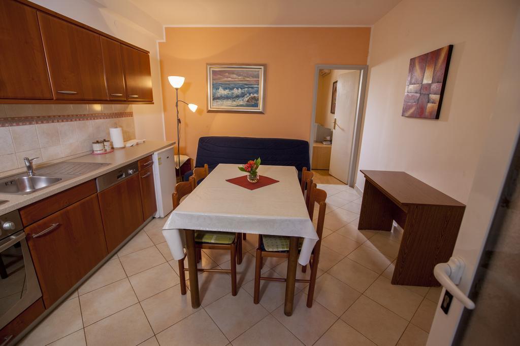 Apartments Villa Ban Rovinj Quarto foto
