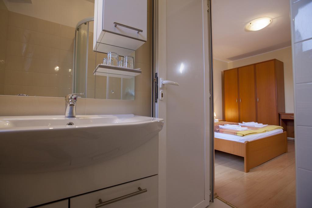 Apartments Villa Ban Rovinj Quarto foto